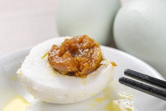 鸭蛋再次成为关注对象!多名院士发现:常吃鸭蛋的人，有7个变化