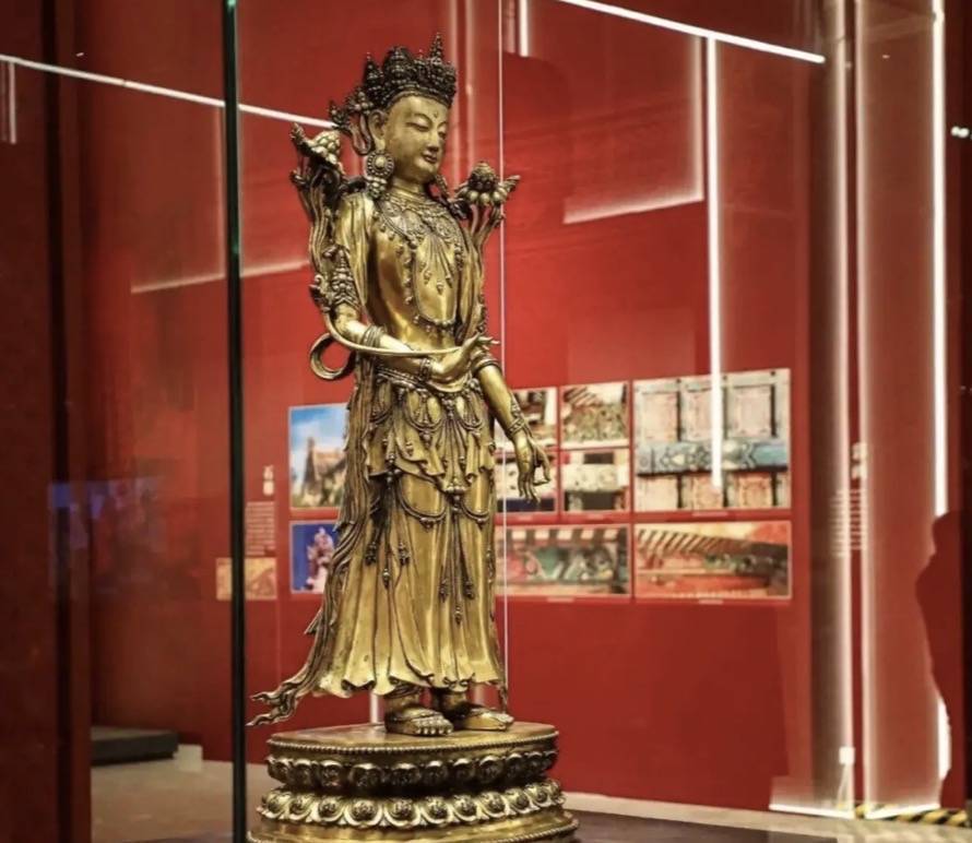 离谱！明代佛像自带TCL广告？真相揭开，比乌龙更让人揪心