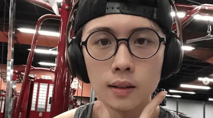 狄莺儿子孙安佐被起诉 因分享自制喷火枪视频被抓