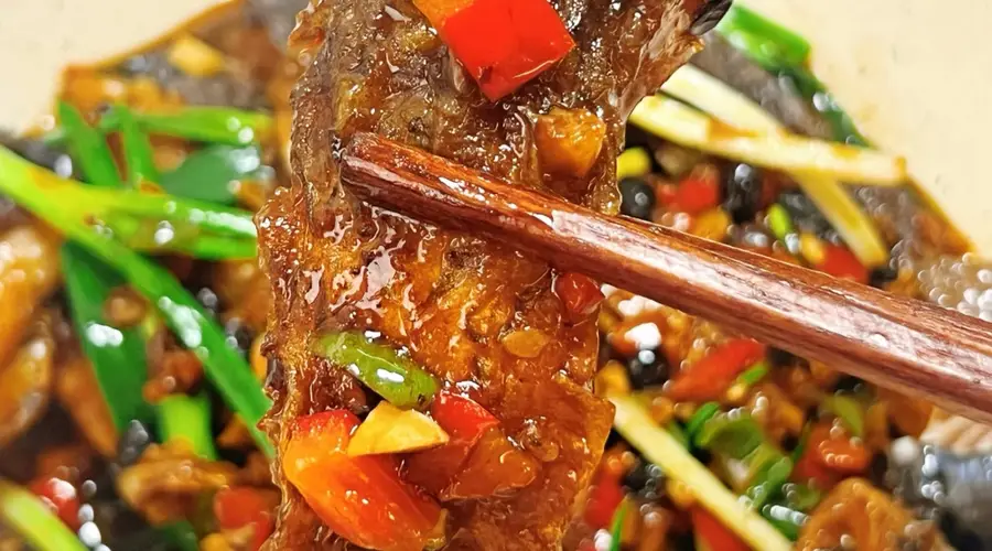 豆豉焖鱼块,好吃到破防!这菜一上桌,米饭就遭殃