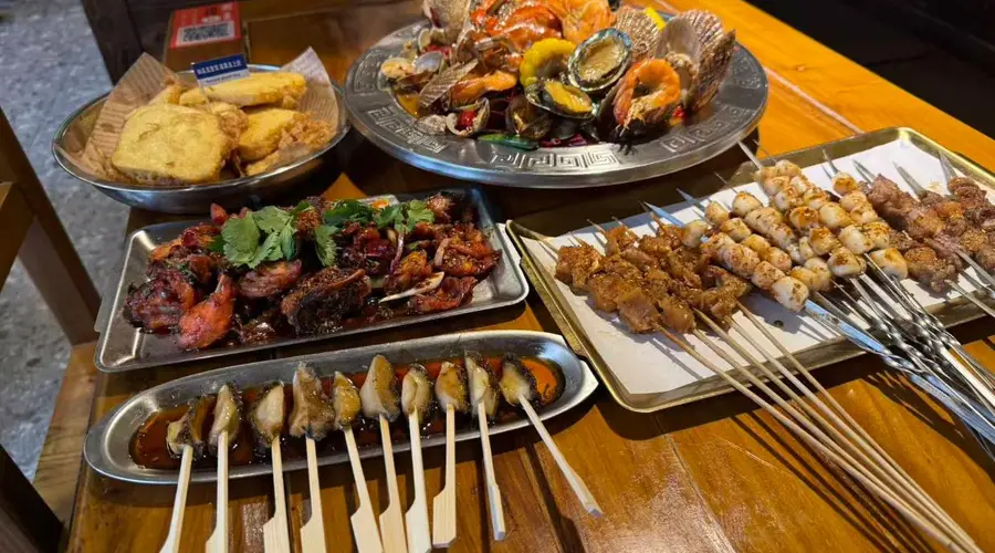 海鲜烧烤店里,那些不输招牌菜的烤串配角