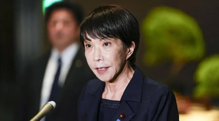 7艘战舰横穿四大要道，日本7天之内连发10条警报，海上堡垒被中方一脚踹开！
