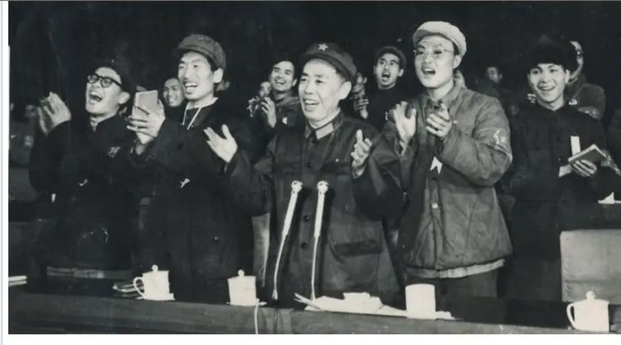 1968年八届十二中全会小组会 朱德怒批谢富治：你是逃兵 没资格对我发言
