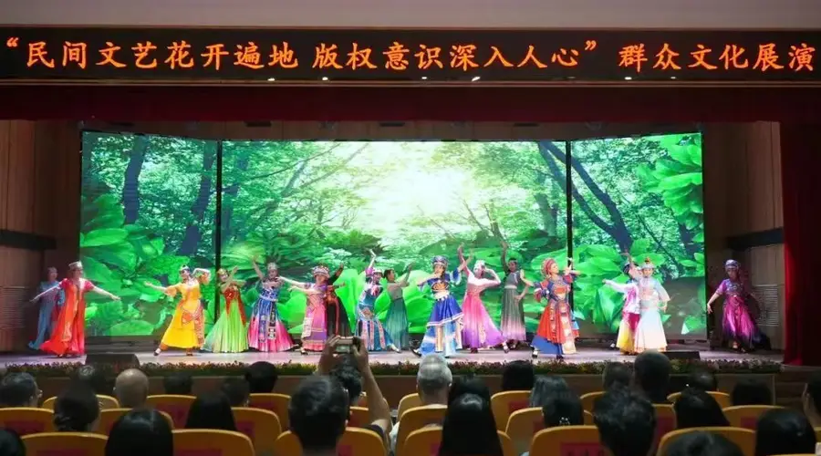 以艺为媒护原创 齐齐哈尔市梅里斯群众文化展演让版权理念走进百姓心间