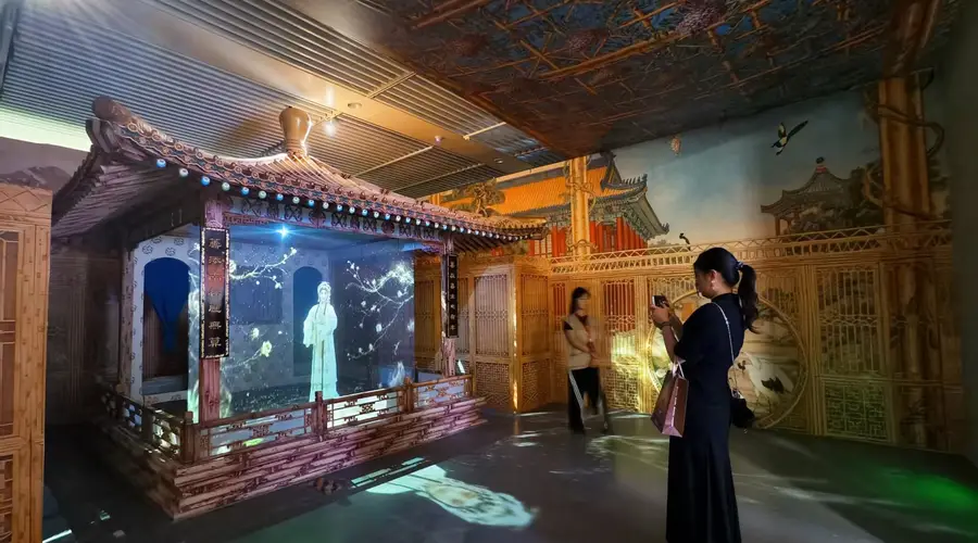 到国家图书馆,看一场故宫乾隆花园沉浸式光影展
