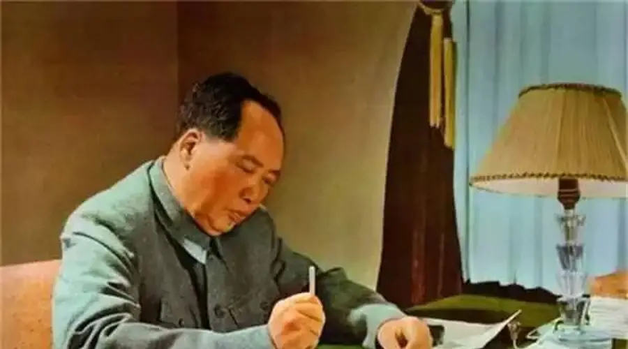 43岁毛主席写给傅作义的这封信,字迹绝对颠覆你的认知!