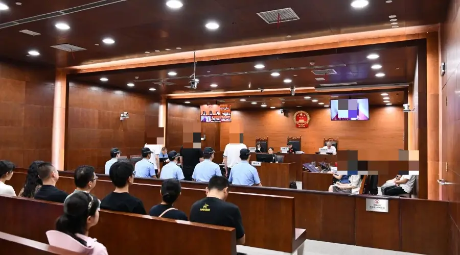 火锅店回收“口水油”给客人食用,5人被判刑