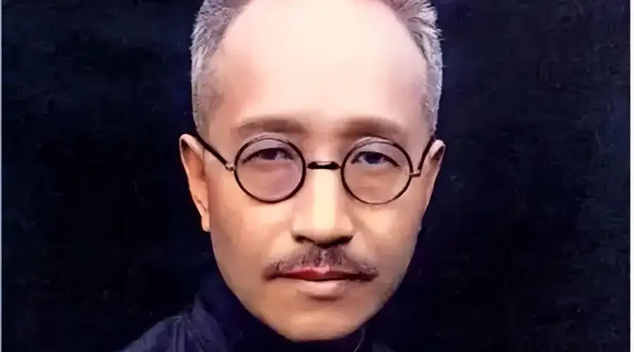 尼克松一句赞美让女翻译害羞,周恩来却开怀大笑