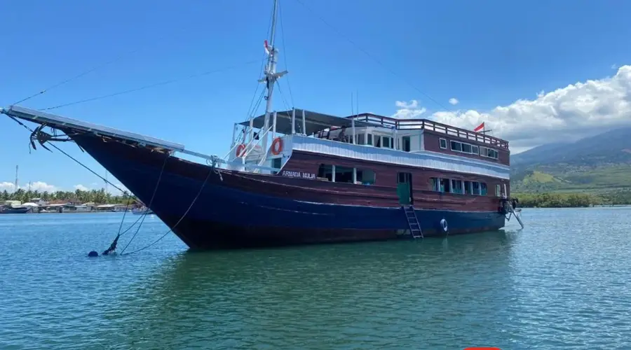 印尼沉船亲历者:漏气救生筏上漂流数小时,公司承诺退款后反悔只赔一半