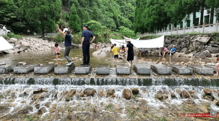 莽山“溪”游乐享清凉夏日时光