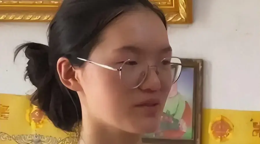 寒门贵子学医遭骂:选择专业不该被道德绑架