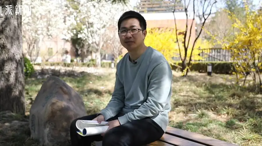 38岁清华毕业生李龙备考3年被北大医学部录取:八年制本博,曾拒绝签约机构卖课