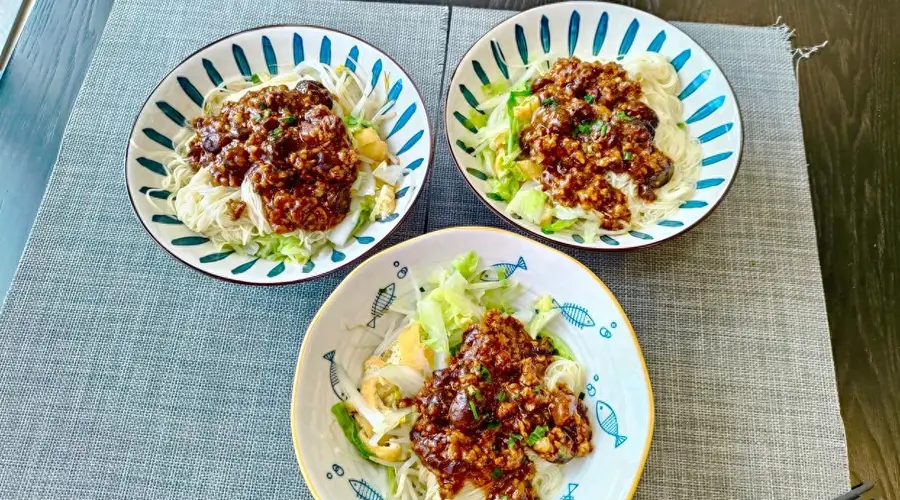 铁棍山药龙须面拌小香菇,爽滑入味还划算