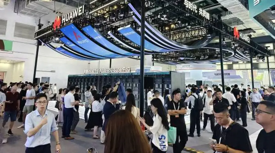 Kimi K3开源引海外热议 华为阿里等国产算力已适配