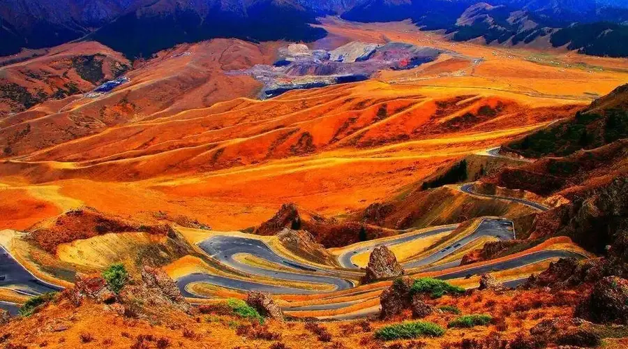 天山大峡谷景区 涵盖丰富观光休闲主题