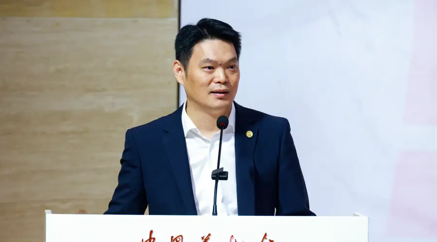 张望水墨与AI时代的“我们⁺” 8月2日亮相中国美术馆