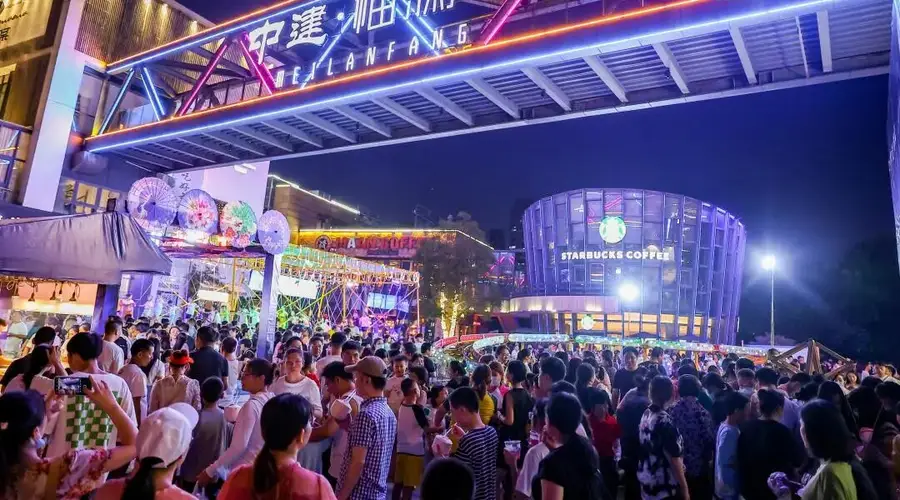 长沙夜生活新玩法：沿江美食街区添夜间休闲新体验