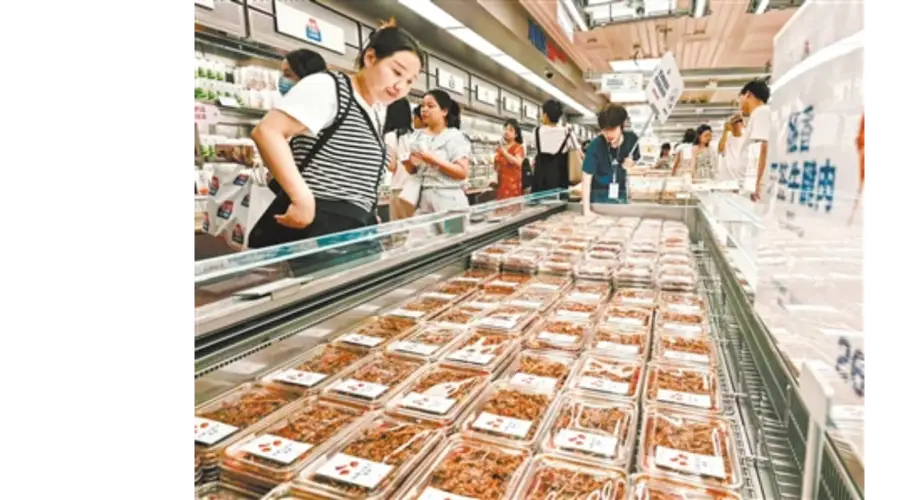 网红零食品牌扎堆抢驻南昌核心商圈 新鲜短保成年轻人零食消费新趋势