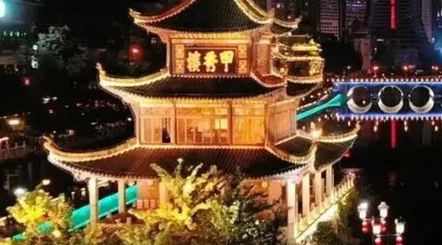 南明避暑夜游好去处 花果园夜经济活力拉满