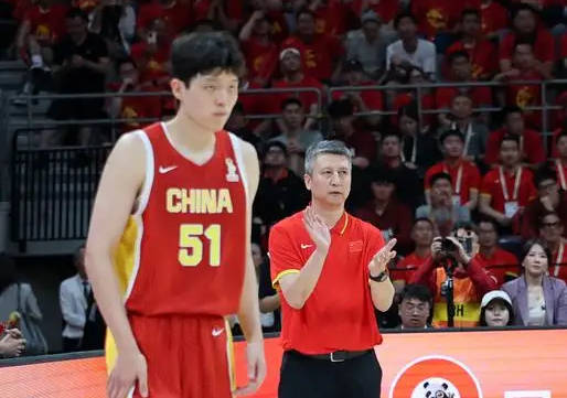 胡金秋哽咽自责 杨瀚森：我们很努力 我爱我的球迷