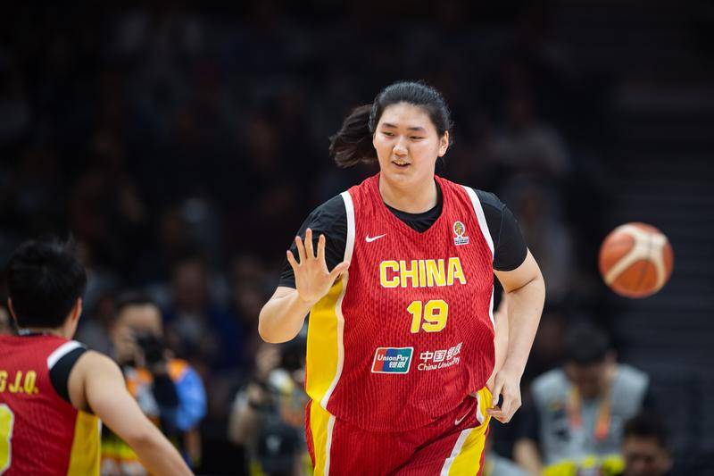 张子宇28分10篮板4封盖 中国女篮热身赛憾负澳大利亚