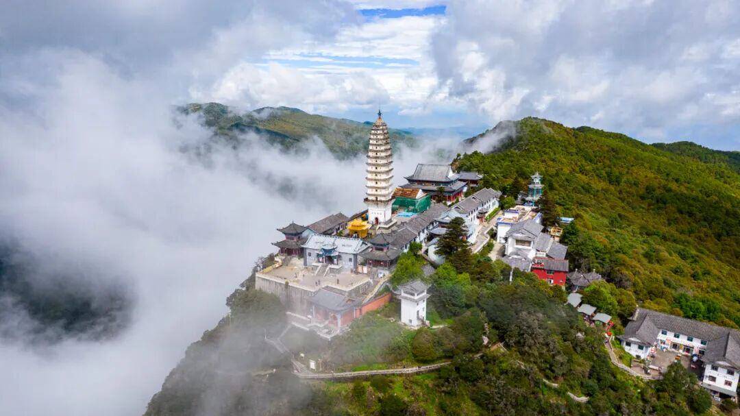 别冒险打卡！鸡足山景区未开放区域严禁擅闯