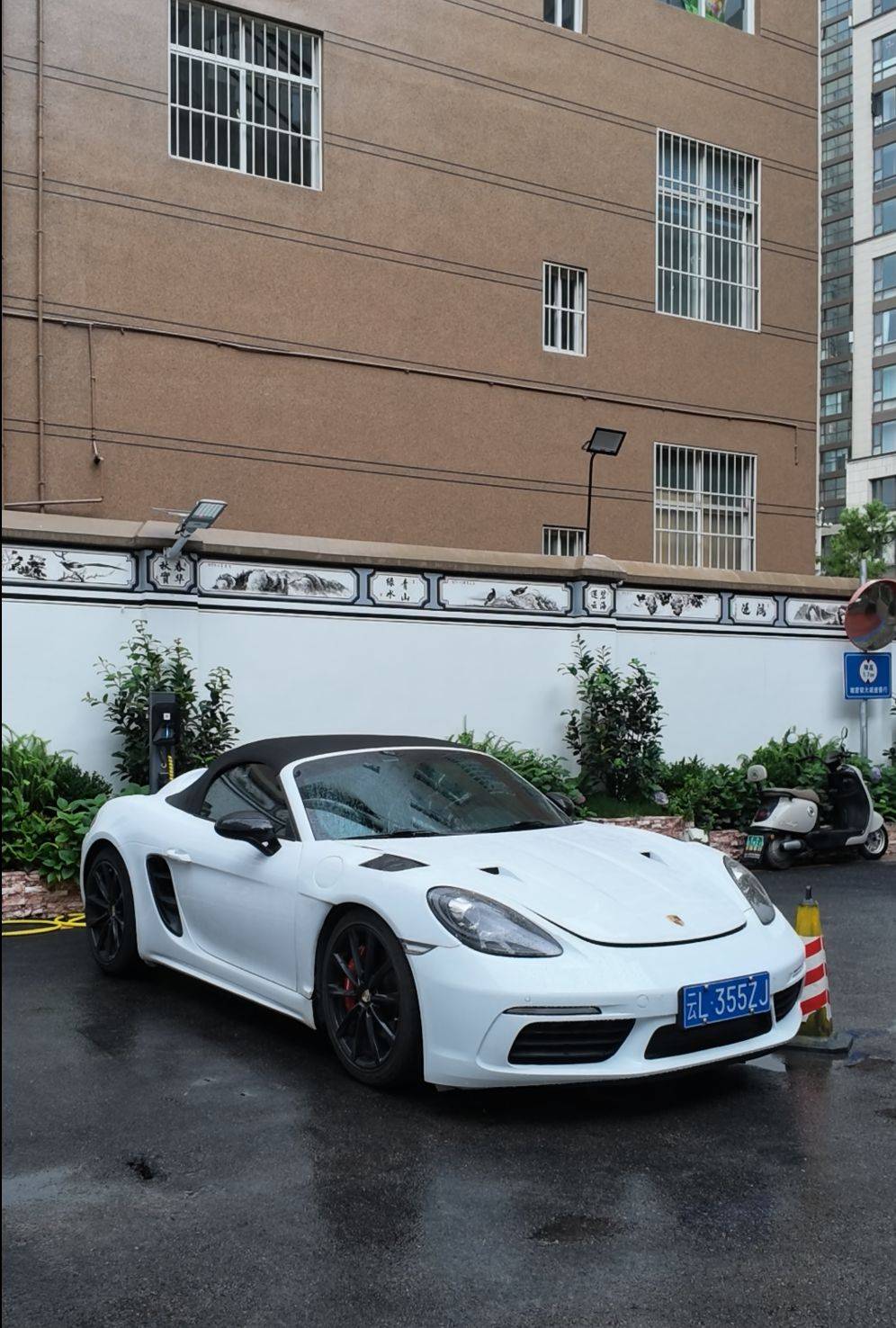 大理通报“百元豪车租赁乱象”：涉事车行被立案调查，启动汽车租赁行业专项整治行动