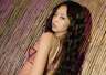 JENNIE穿粉紫亮片吊带配半身长裙 冷艳妩媚镜头表现力超强