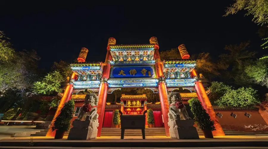 在新疆伊犁，我带你走进塞外江南的四季童话与诗意旅途
