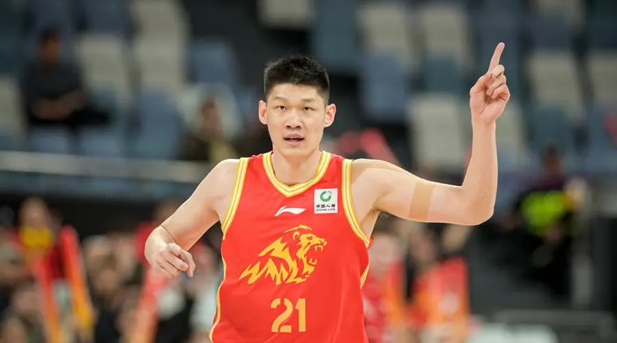 与上海争夺胡金秋!曝山西男篮已向广厦发起报价