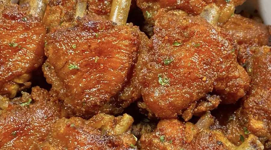 在家轻松做金黄酥脆椒盐鸡翅，秘诀全在这里