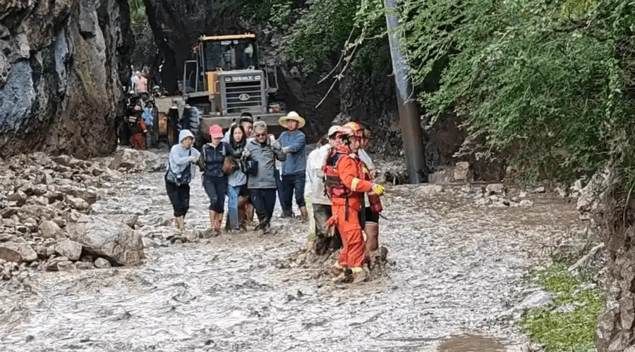 甘肃渭源双石门景区突发山洪 已致10人遇难