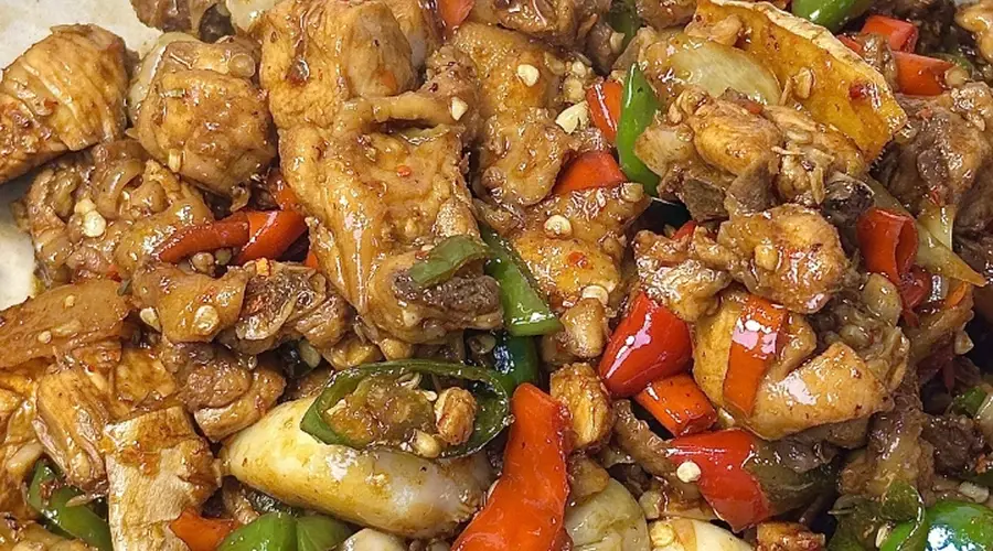 泡椒炒鸡做法出炉：酸辣鲜香成下饭硬菜