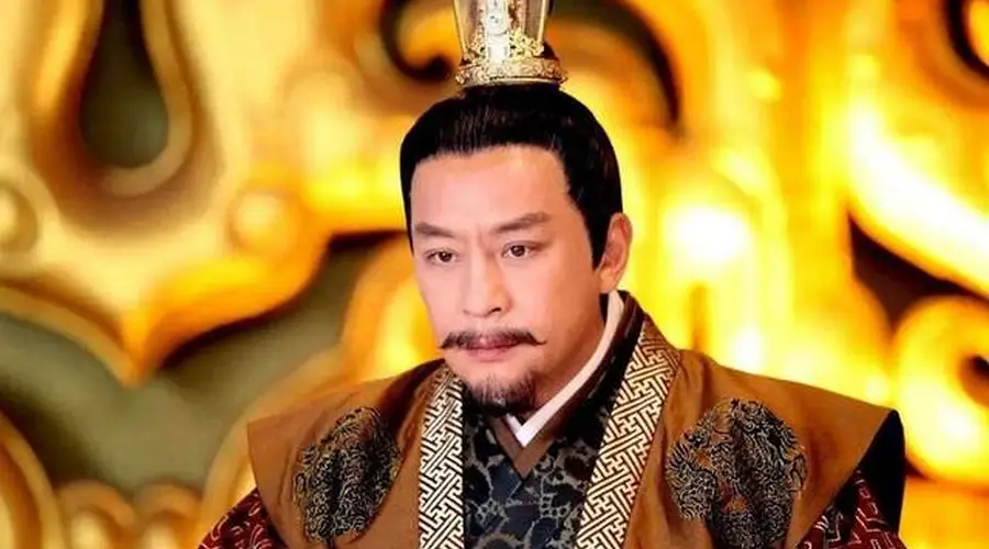 刘裕明知刘义符不堪大用，为何还是传位给他？背后的原因有三个
