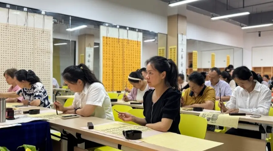 湖北咸安:社区夜校点亮居民精神文化生活