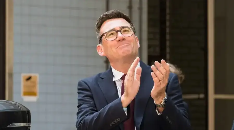 英国十年迎第七位首相:“北境之王”伯纳姆入主唐宁街