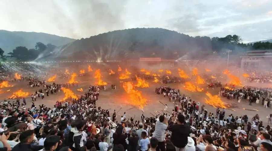 2026年凉山彝族火把节启幕,8天长假点燃夏日狂欢
