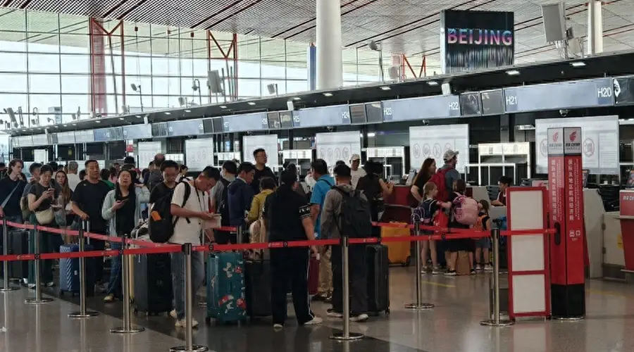 2026暑运首月首都机场旅客量增势迅猛 即将新增2条全国独飞航线