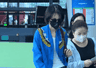 曾沛慈结束《乘风2026》工作后现身 丈夫跟在身后非常低调