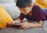 小学阶段约定孩子完成学习任务可玩游戏 初中阶段出现分心问题