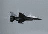 台军汉光42号演习首日出事 F-16战机降落偏离冲出跑道