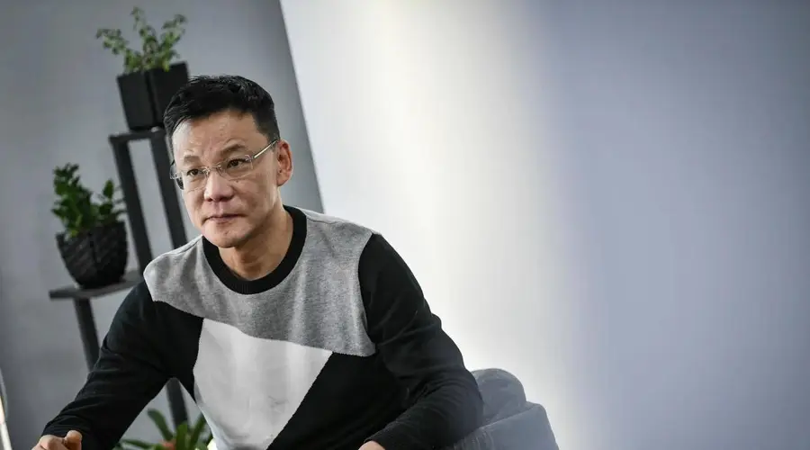 李国庆捐款100万力挺韩红:她混圈子是为了募捐