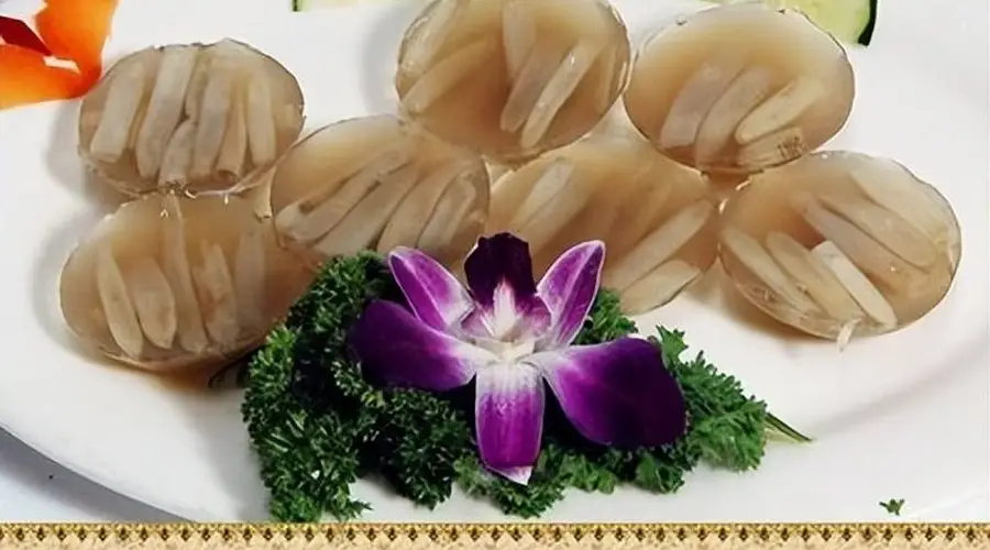 福建风味奇珍：土笋冻的独特魅力