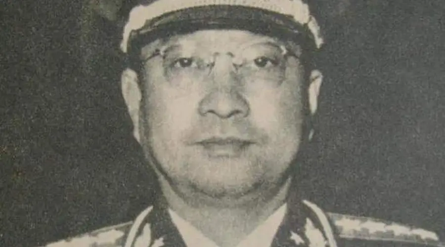 他不是开国元帅,为何被称为老总?曾指挥过3位开国大将