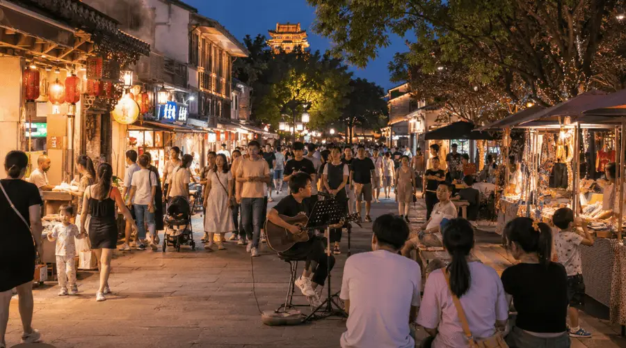 暑期文旅活动越来越多，城市真正拼的是能不能让人留下来
