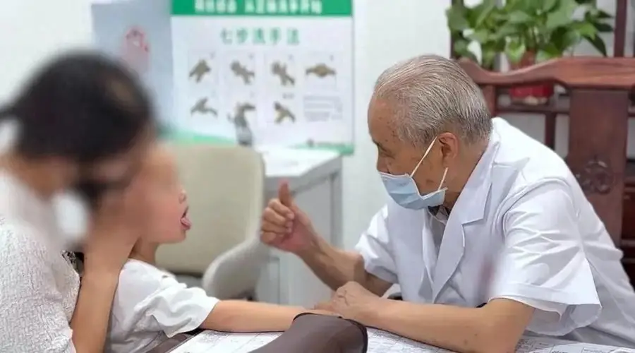 儿科医生:停掉这4类伤脾胃食物,孩子脾胃养好了,身高长得快!