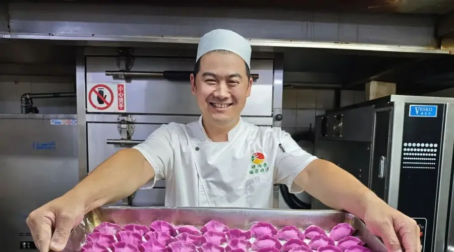 荷叶水和面，老字号手工莲藕水饺头伏上市