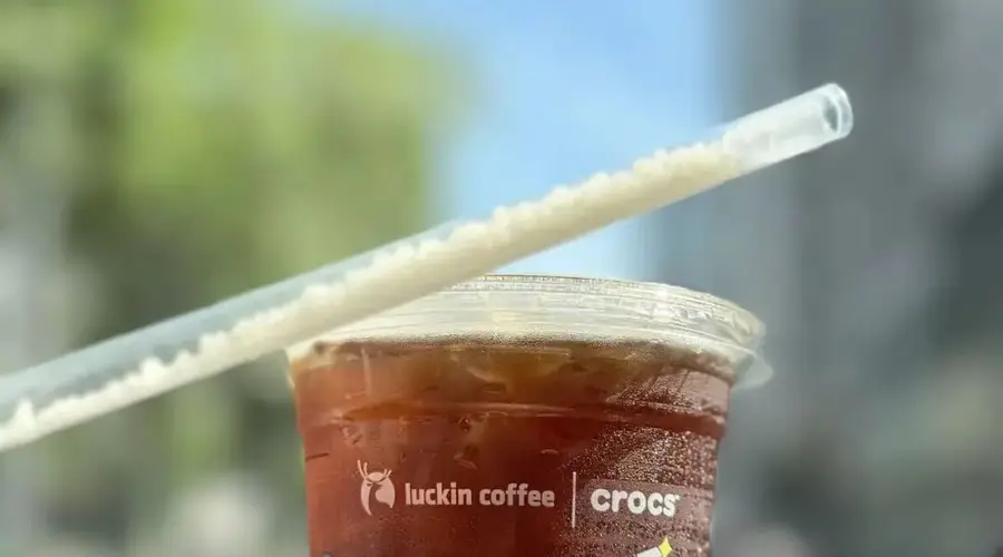 多家咖啡店售罄，一根吸管刷屏社交平台！有网友称喝完20分钟不到就通便，专家：典型的错觉