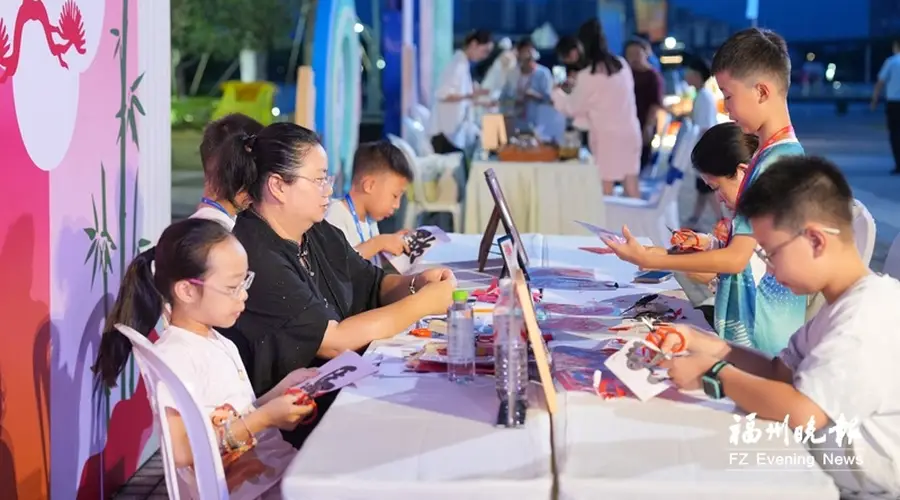 十四届海峡青年荟互动环节启动 闽式特色文创市集亮相海峡青年交流营地