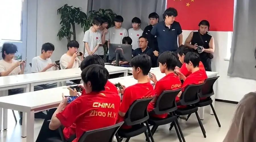 亚运会训练室曝光,一诺带队面对面战斗,陪练团个个都是天才少年